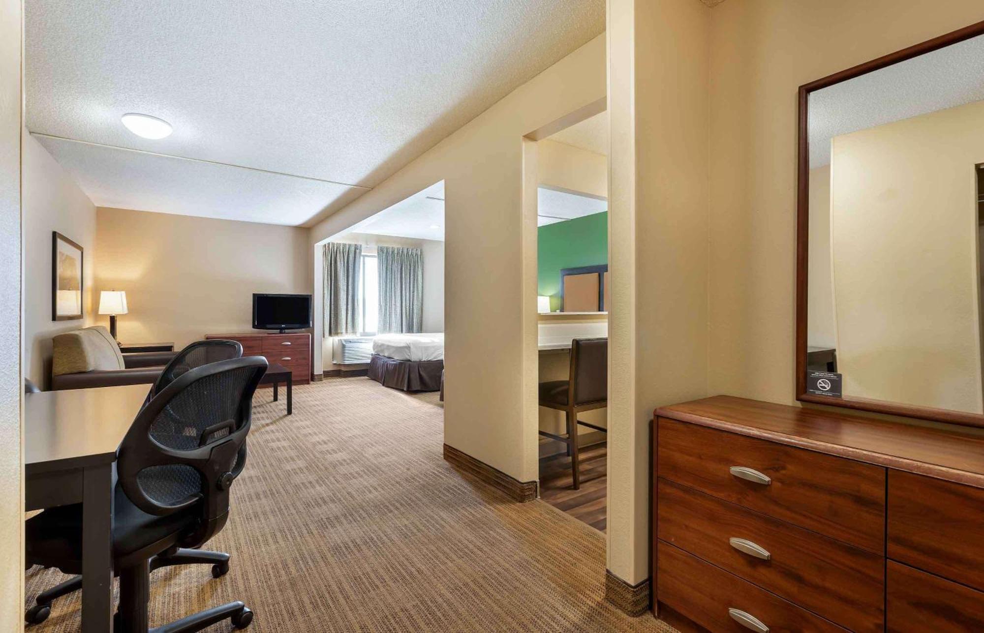 Extended Stay America Select Suites - Newport News - I-64 - Jefferson Avenue Exterior photo