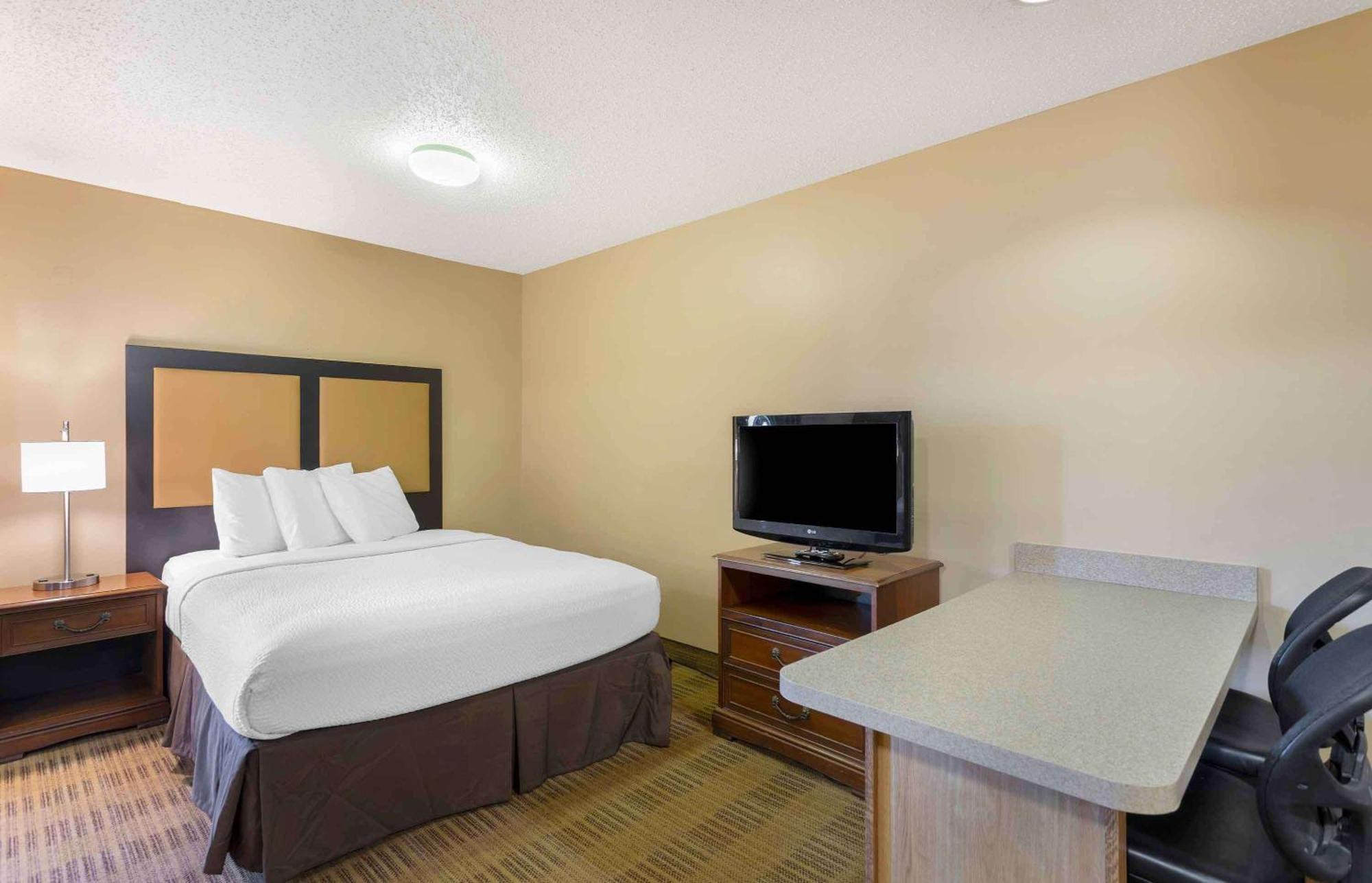 Extended Stay America Select Suites - Newport News - I-64 - Jefferson Avenue Exterior photo