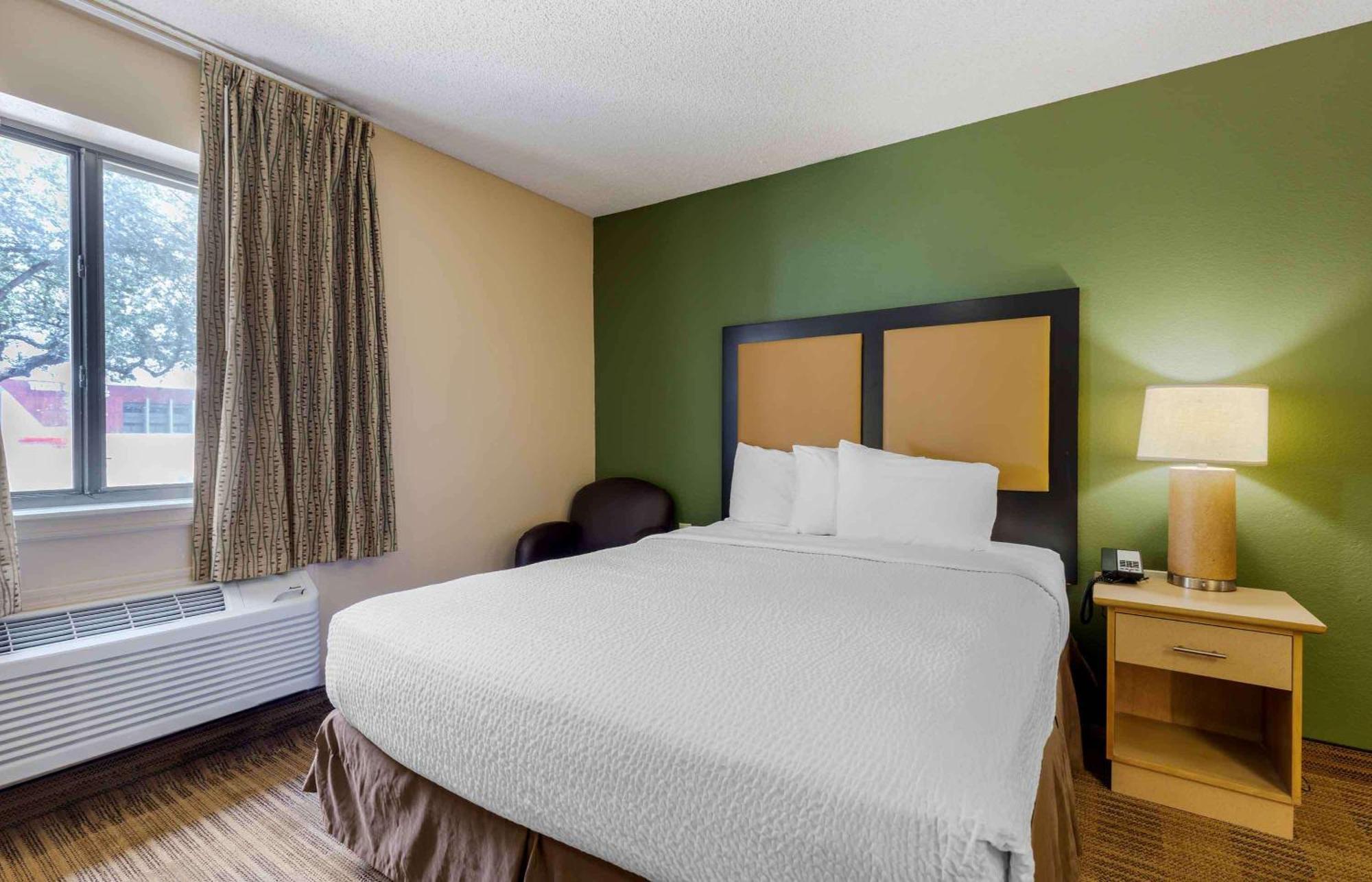 Extended Stay America Select Suites - Newport News - I-64 - Jefferson Avenue Exterior photo
