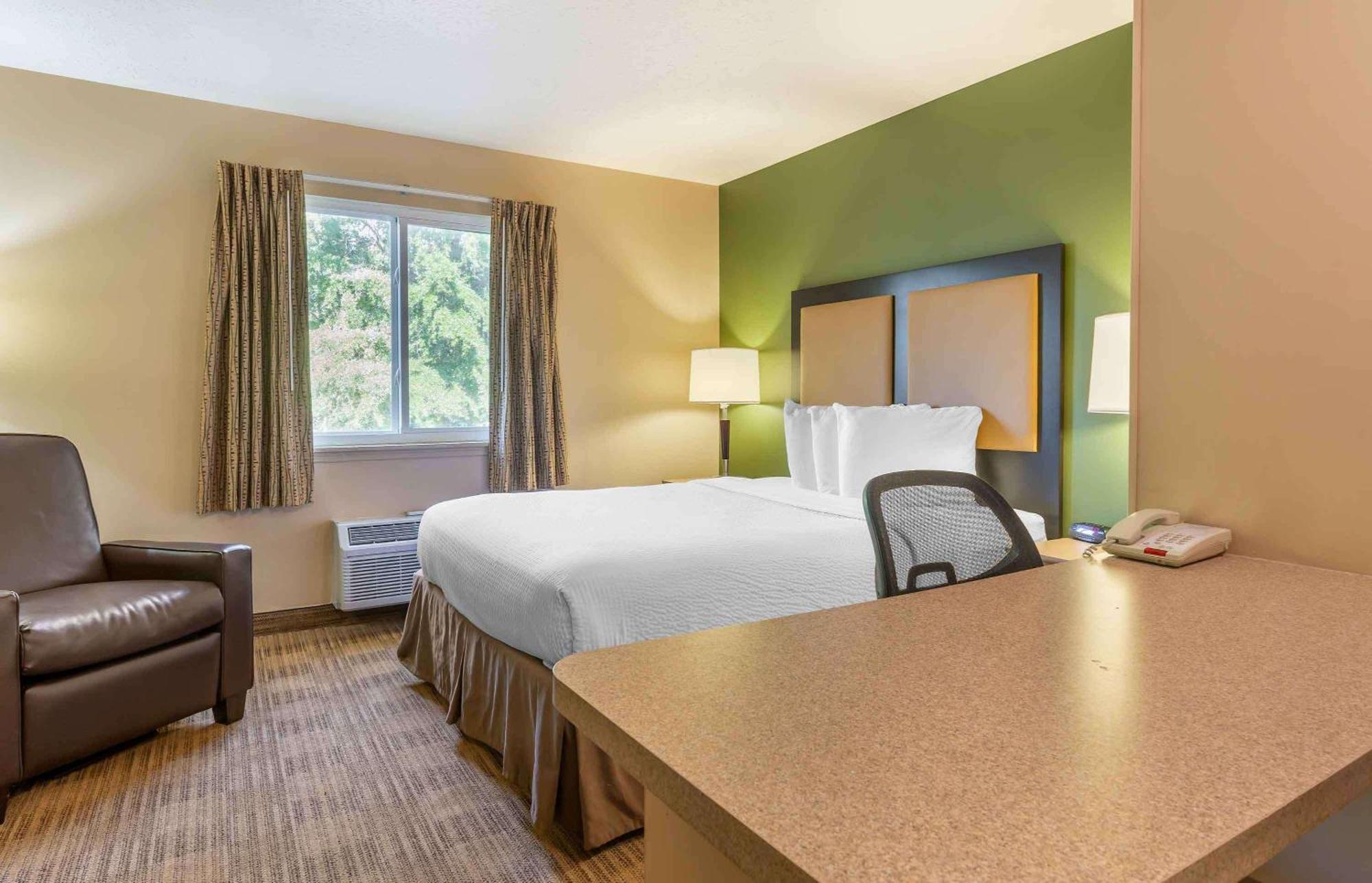 Extended Stay America Select Suites - Newport News - I-64 - Jefferson Avenue Exterior photo